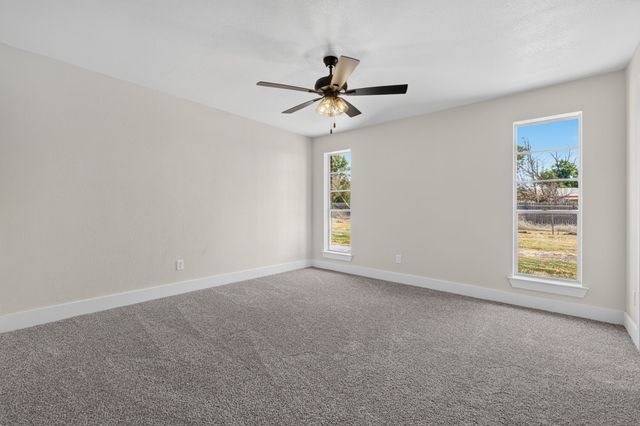 2201 SE 22nd Avenue, Mineral Wells, TX 76067