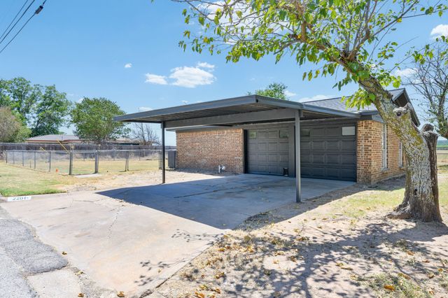 2201 SE 22nd Avenue, Mineral Wells, TX 76067