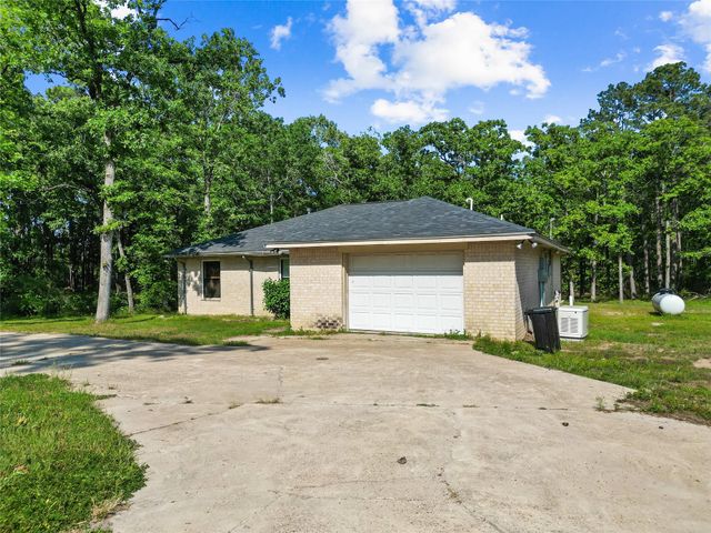 452 N Ghost Branch Road, Trinity, TX 75862