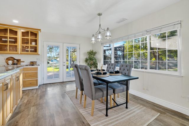 11990 Jack Pine Lane, Redding, CA 96003