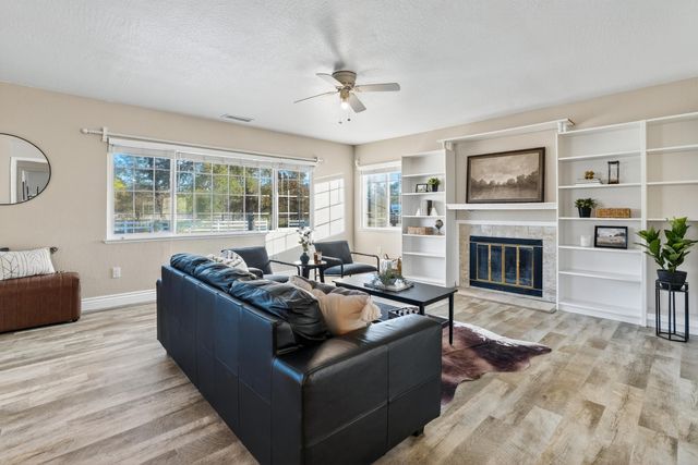 11990 Jack Pine Lane, Redding, CA 96003