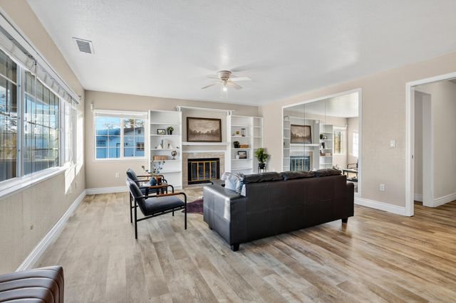 11990 Jack Pine Lane, Redding, CA 96003