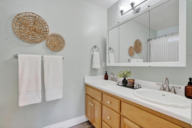 11990 Jack Pine Lane, Redding, CA 96003