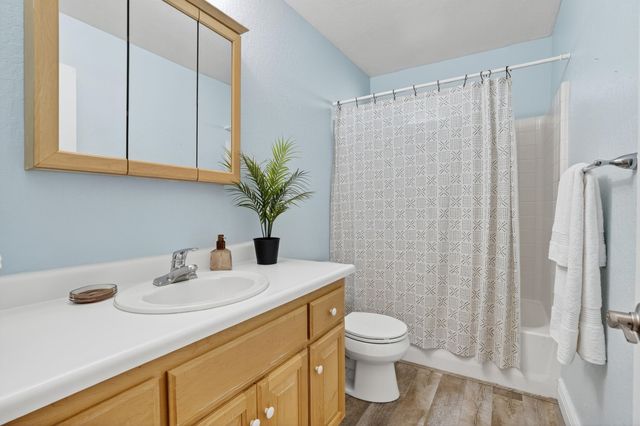 11990 Jack Pine Lane, Redding, CA 96003