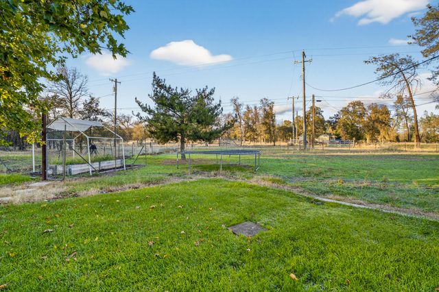 11990 Jack Pine Lane, Redding, CA 96003