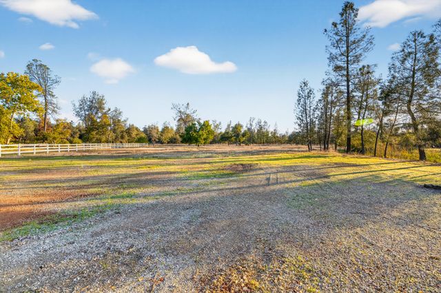 11990 Jack Pine Lane, Redding, CA 96003