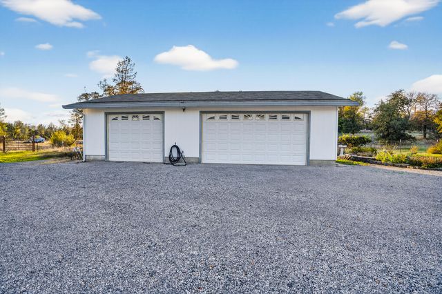 11990 Jack Pine Lane, Redding, CA 96003