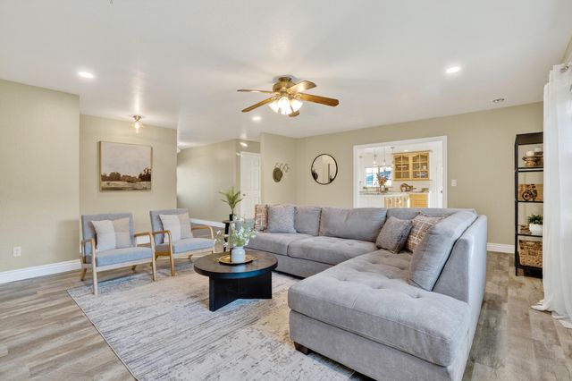 11990 Jack Pine Lane, Redding, CA 96003