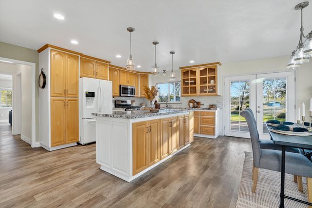 11990 Jack Pine Lane, Redding, CA 96003