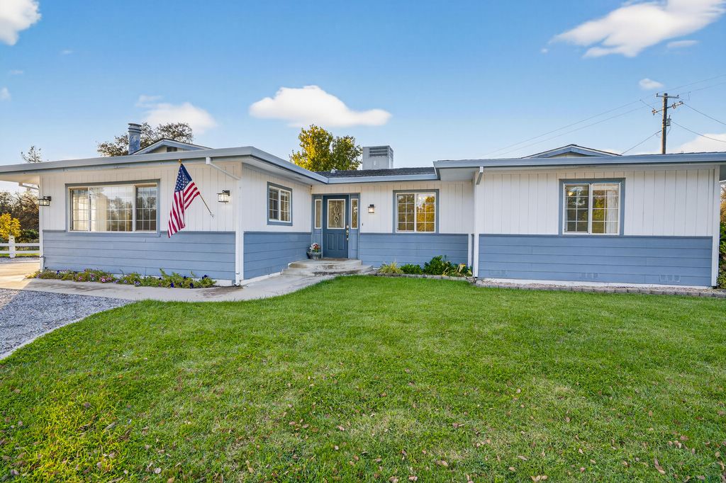 11990 Jack Pine Lane, Redding, CA 96003