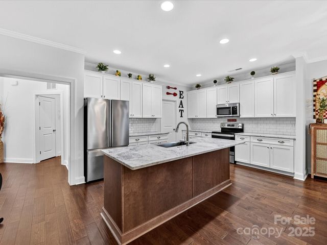 2612 Poplar Cove Drive NW, Concord, NC 28027