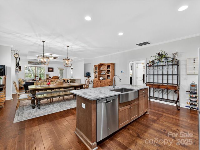 2612 Poplar Cove Drive NW, Concord, NC 28027