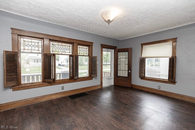 144 Cornell Avenue, Elyria, OH 44035