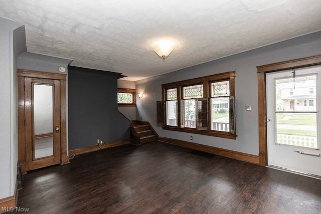 144 Cornell Avenue, Elyria, OH 44035