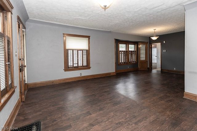144 Cornell Avenue, Elyria, OH 44035