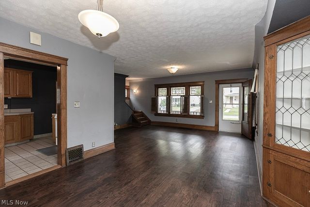 144 Cornell Avenue, Elyria, OH 44035