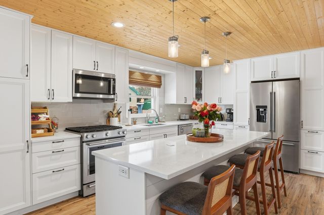 4031 Roanoke Street SE, Prior Lake, MN 55372