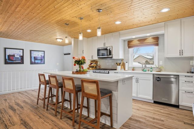 4031 Roanoke Street SE, Prior Lake, MN 55372