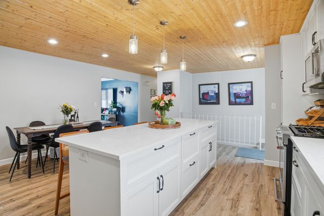 4031 Roanoke Street SE, Prior Lake, MN 55372