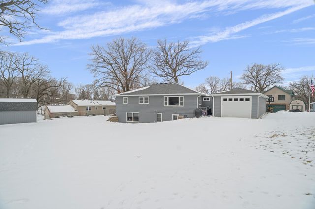 4031 Roanoke Street SE, Prior Lake, MN 55372