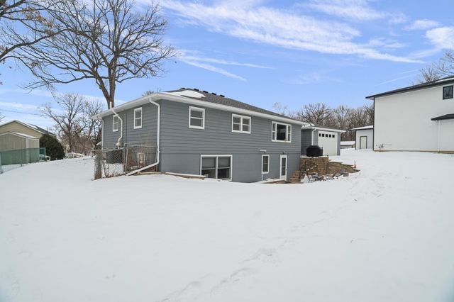 4031 Roanoke Street SE, Prior Lake, MN 55372