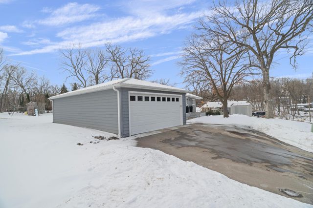 4031 Roanoke Street SE, Prior Lake, MN 55372