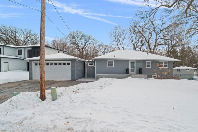 4031 Roanoke Street SE, Prior Lake, MN 55372