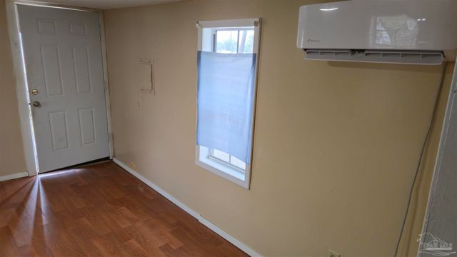2813 N F St, Pensacola, FL 32501