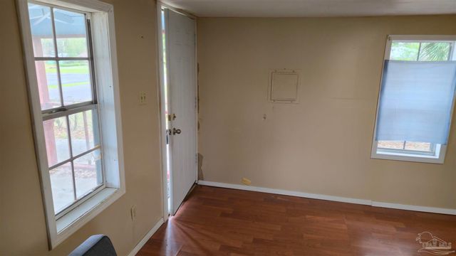 2813 N F St, Pensacola, FL 32501