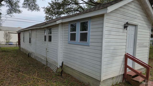 2813 N F St, Pensacola, FL 32501