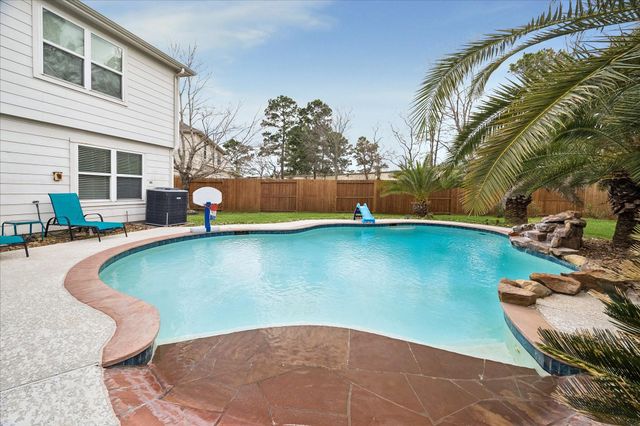 19818 Breezy Cove Court, Tomball, TX 77375