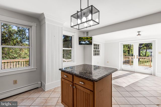 9 E COLLEGE AVE, Yardley, PA 19067