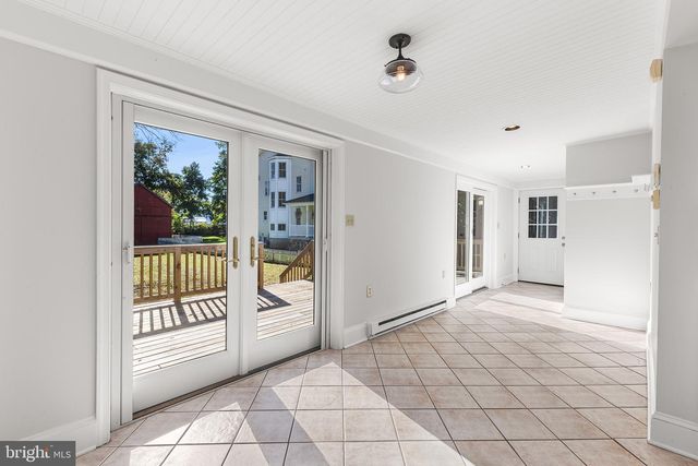 9 E COLLEGE AVE, Yardley, PA 19067