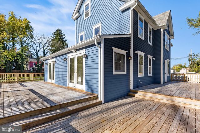 9 E COLLEGE AVE, Yardley, PA 19067