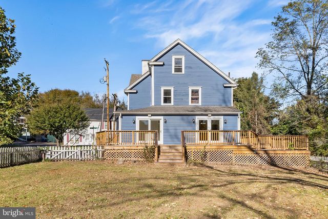 9 E COLLEGE AVE, Yardley, PA 19067
