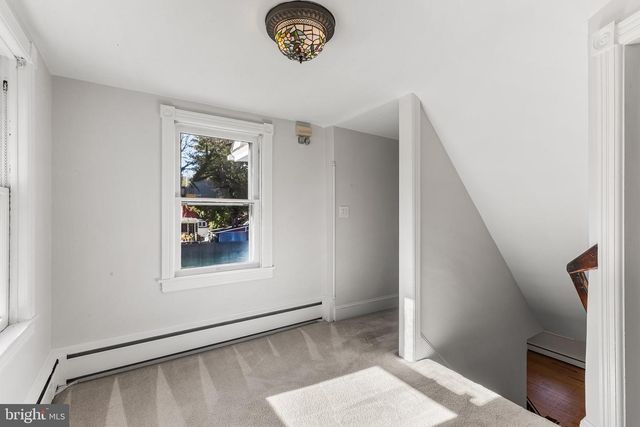 9 E COLLEGE AVE, Yardley, PA 19067