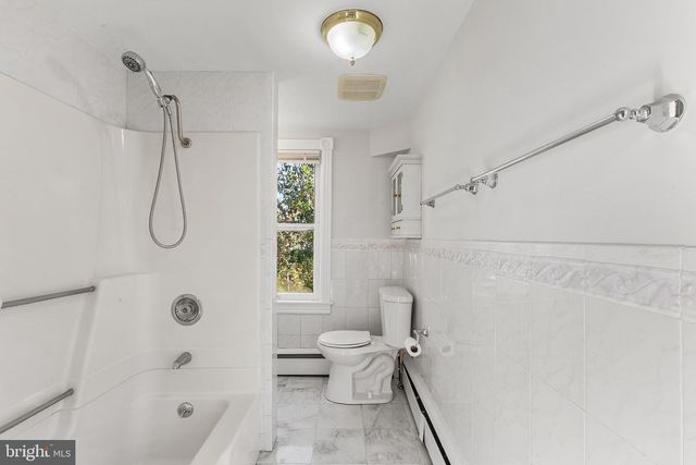 9 E COLLEGE AVE, Yardley, PA 19067
