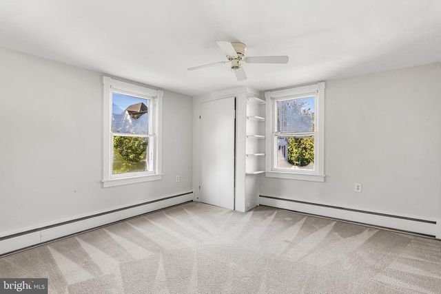 9 E COLLEGE AVE, Yardley, PA 19067