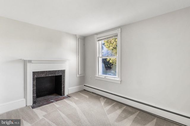 9 E COLLEGE AVE, Yardley, PA 19067