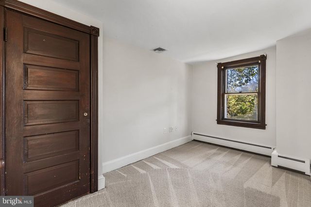 9 E COLLEGE AVE, Yardley, PA 19067