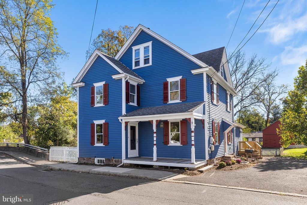 9 E COLLEGE AVE, Yardley, PA 19067