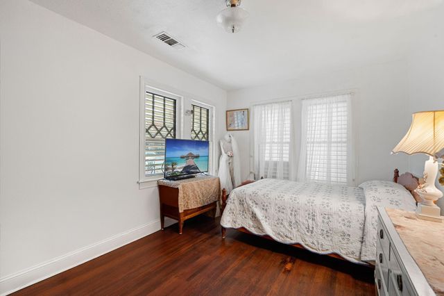 4901 Wharton Drive, Galveston, TX 77551