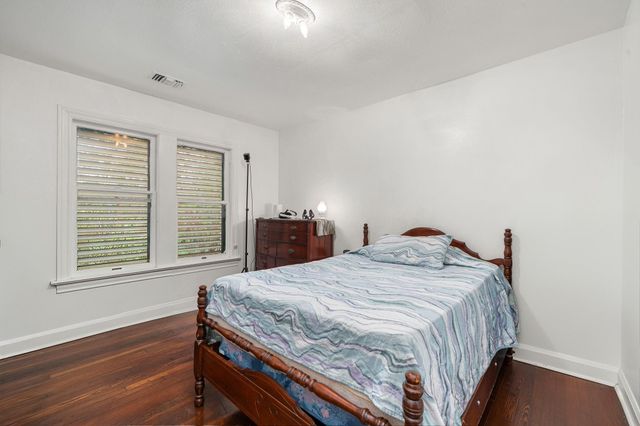 4901 Wharton Drive, Galveston, TX 77551