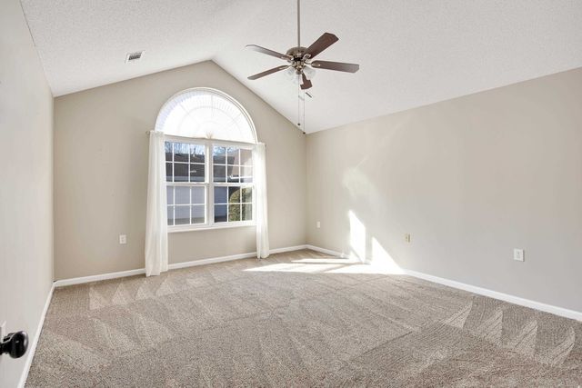 253 OAK BLUFF LN, Collierville, TN 38017