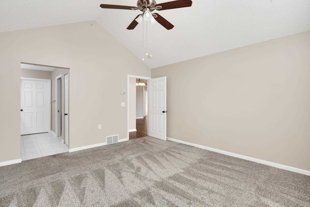 253 OAK BLUFF LN, Collierville, TN 38017
