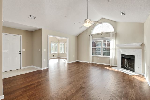 253 OAK BLUFF LN, Collierville, TN 38017
