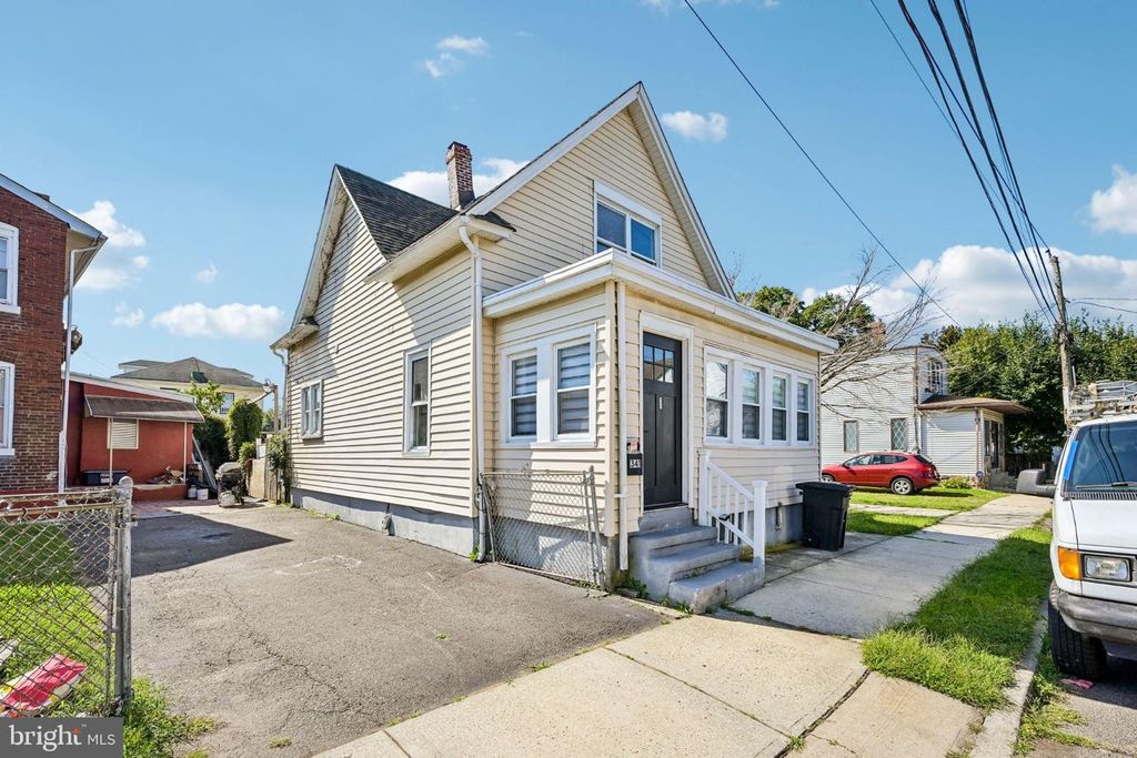 341 HOBART AVE, TRENTON, NJ 08629 — exterior