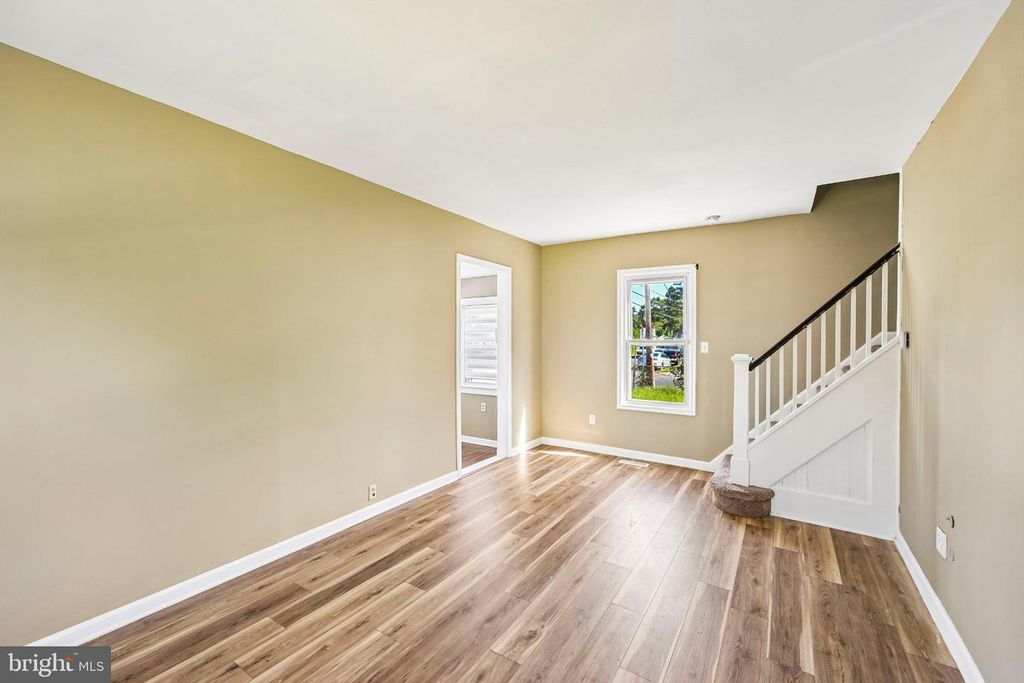 341 HOBART AVE, TRENTON, NJ 08629 — photo 3