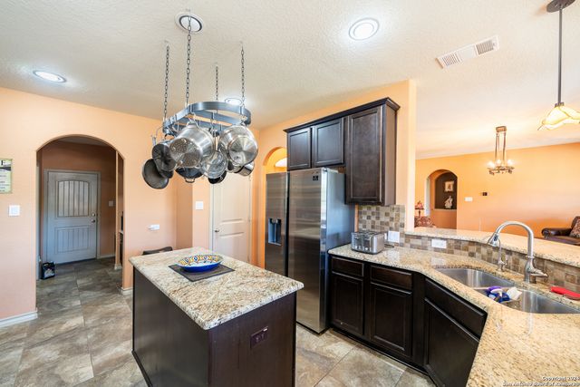 25719 Green River Drive, San Antonio, TX 78260