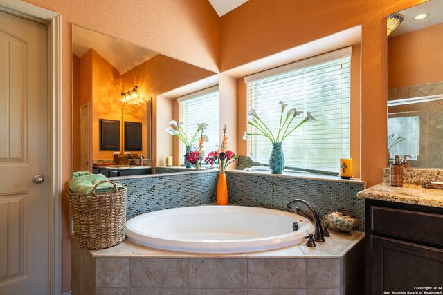 25719 Green River Drive, San Antonio, TX 78260